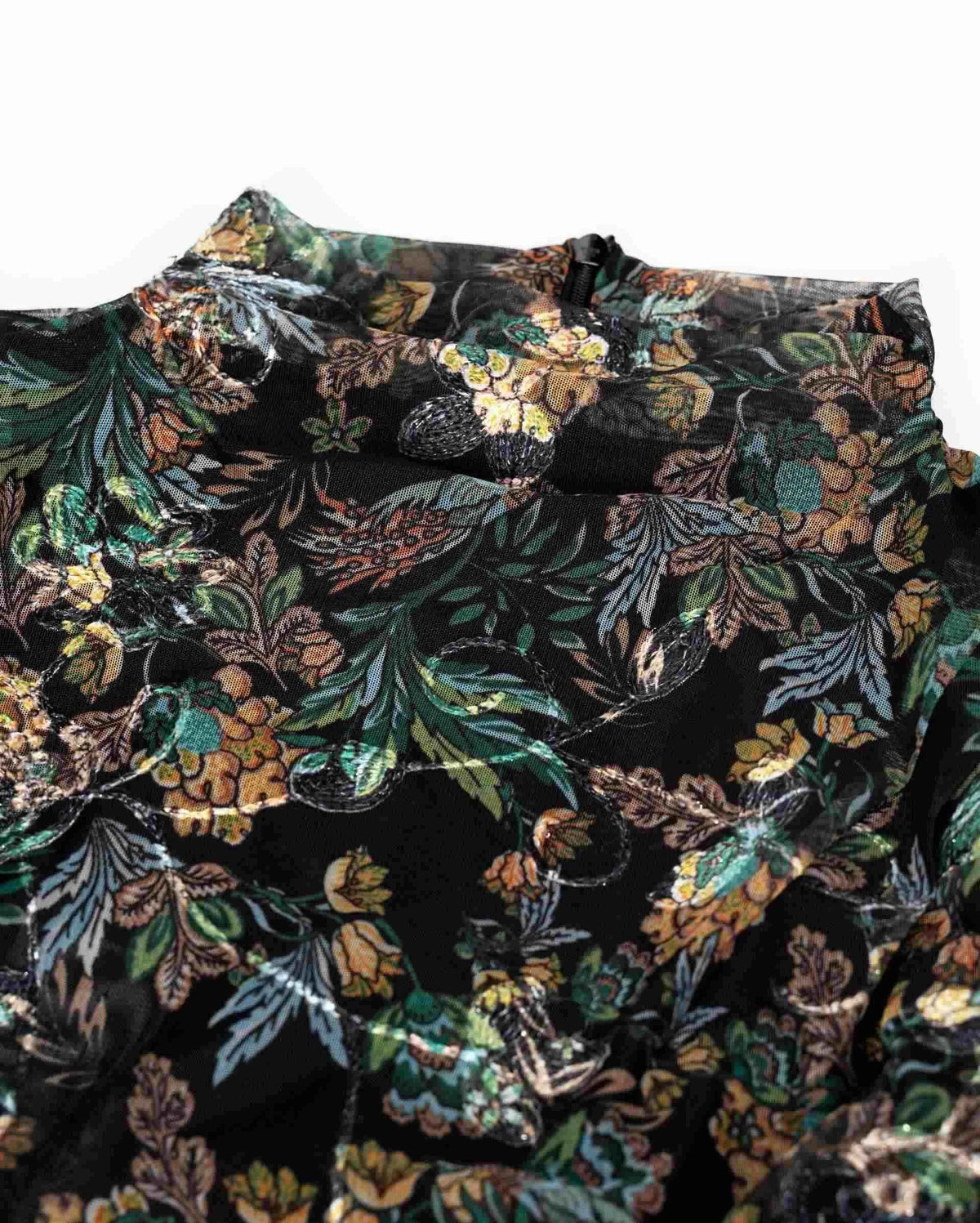 The upright collar gives the upper section a clear, structured edge.